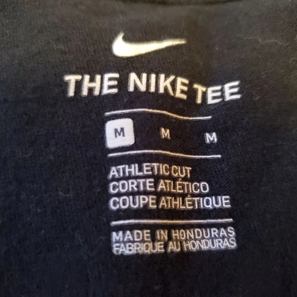 Nike top
